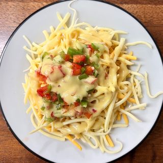 Ensaladilla De Quesos