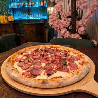 Pizza Carnívora (23 Cm.)