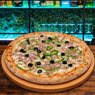 Pizza Con Atún (23 Cm.)
