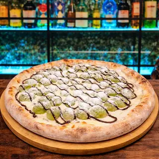 Pizza Uva Trufada (23 Cm.)