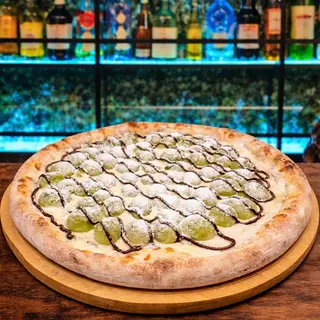 Pizza Uva Trufada (33 Cm.)