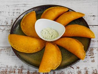 Empanada De Pollo (1 Ud.)