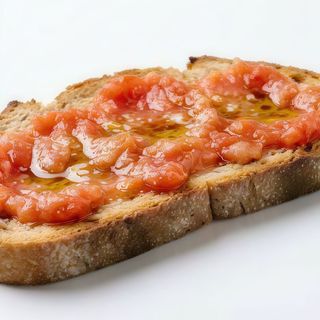 Tapa De Pan De Coca Con Tomate