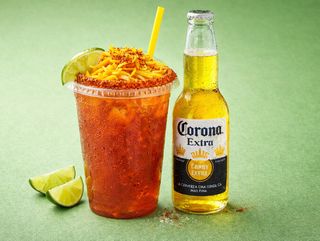 Michelada Tropical con Maracumango.
