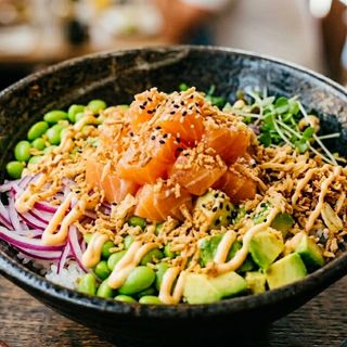 Poke bowl sunny de salmón (grande)