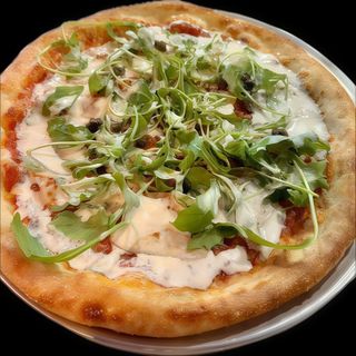 Pizza de chicharrón y tonnato