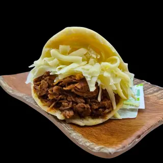 Arepa De Ternera Con Queso