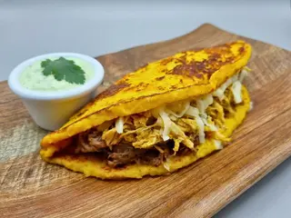 Cachapa Mixta