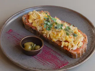 Tostada Clásica