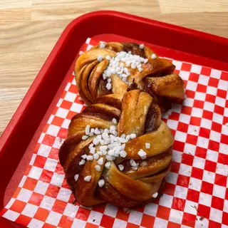 Cinnamon roll