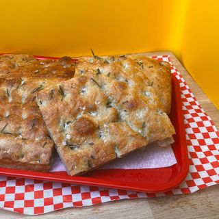 Focaccia de romero y sal marina