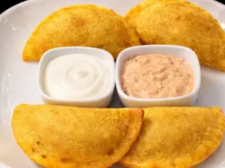 Empanada De Pollo Mechado