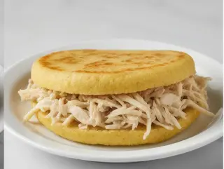 Arepa De Pollo Mechado