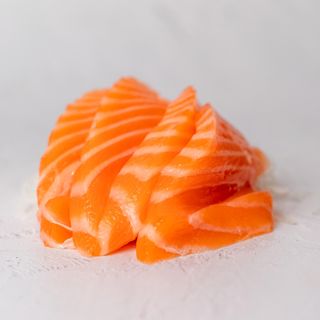 Sashimi salmón.(4pz)