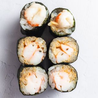 Maki langostinos. (6Pzs.)