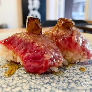 Nigiri Wagyu y foie.