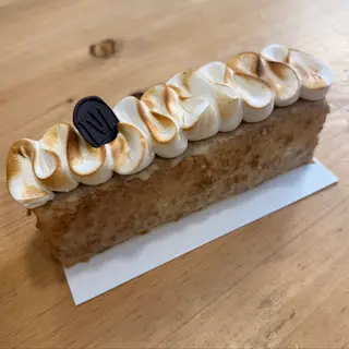 CAKE “LEMON PIE”