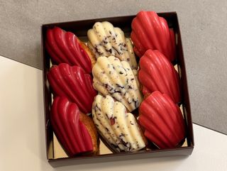 CAJA MADELEINS HIBISCUS 9ud