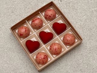 CAJA BOMBONES SV 9ud