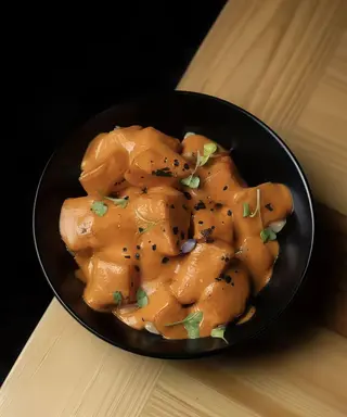 Bravas