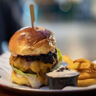 Combo chester y nachos