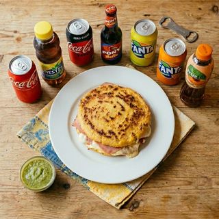 Promo AREPAZO 1 Arepa + 1 Bebida
