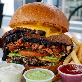 HAMBURGUESA TRIFÁSICA