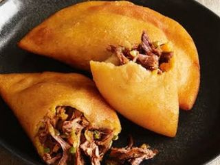 Empanada De Mechada
