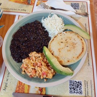 PABELLÓN CRIOLLO