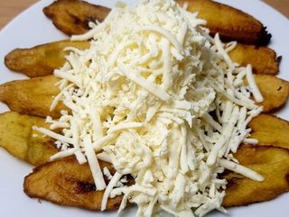 Ración de Tajadas con queso blanco