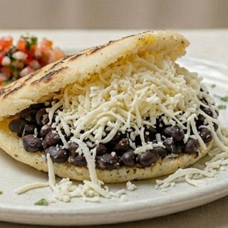 Arepa Dominó