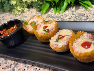 Tostones Rellenos .