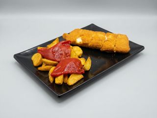 Cachopo Clásico Español(patatas con pimiento del piquillo)