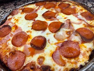 Pizza De Jamón Y Queso (30 Cm.)