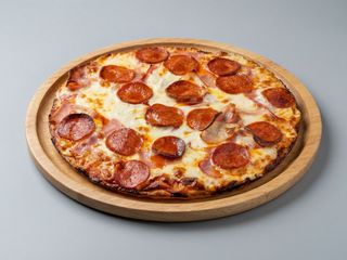 Pizza De Jamón Y Queso (30 Cm.)