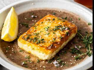 Queso Saganaki