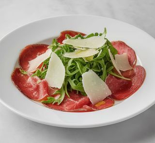 Insalata Di Bresaola Con Rucola E Parmigiano