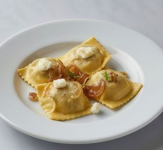 Ravioli De Cebolla Y Queso