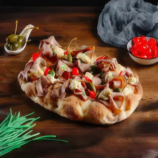 Pinsa de beef (30 cm.)