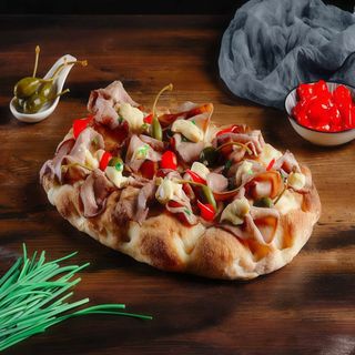 Pinsa de beef (30 cm.)