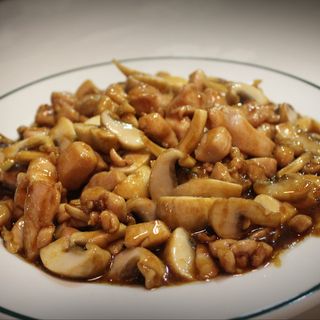 Pollo con champiñones