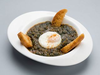 Espinacas Esparragadas con huevo escalfado