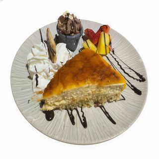 Tarta de turrón (porción)