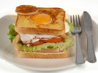 Sándwich Torre Con Huevo