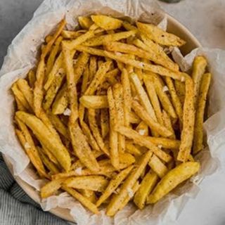 Papas fritas naturales.