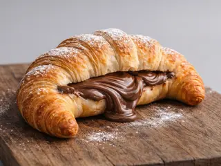 Croissant Relleno De Nutella (1 Ud.)