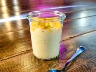 Yogurt + Topping de mango (Turquía)