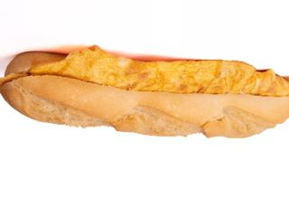 Bocadillo de tortilla francesa