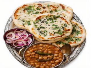 Chole + Onion Kulcha