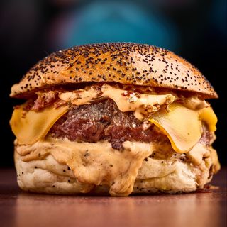 Burger Lion Gourmet Bacon Crispy